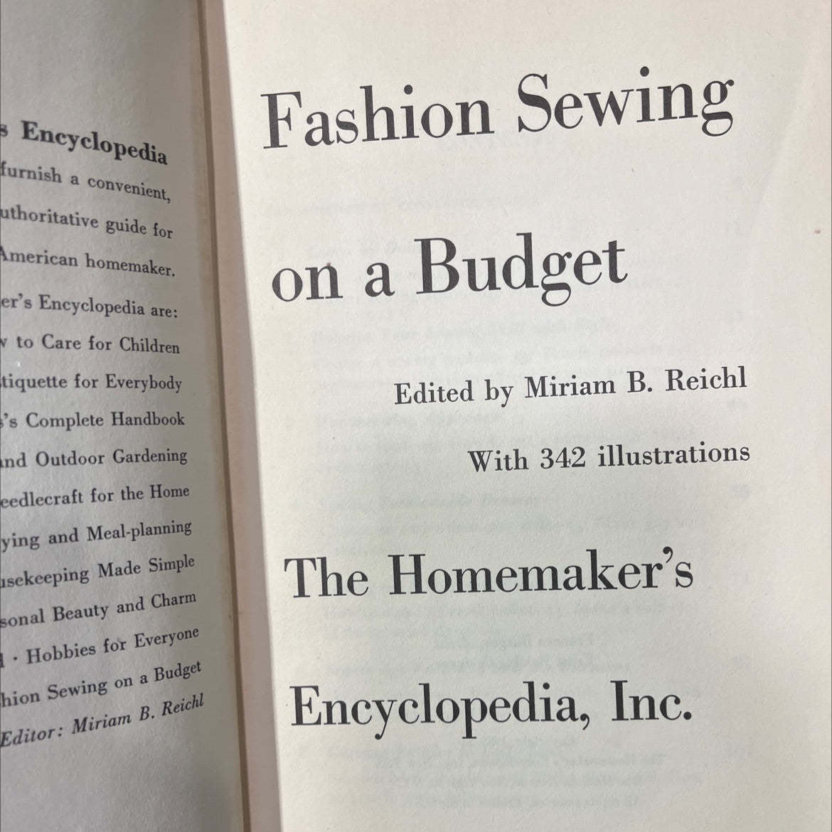 homemaker's encyclopedia book, by Miriam B. Reichl, 1952 Hardcover image 2