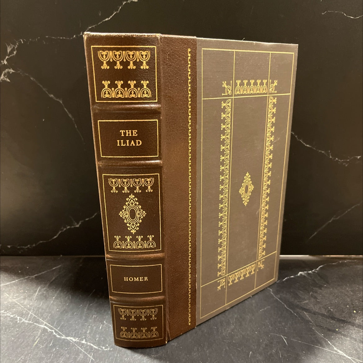 homer the iliad book, by robert fitzgerald, 1979 Leather image 1