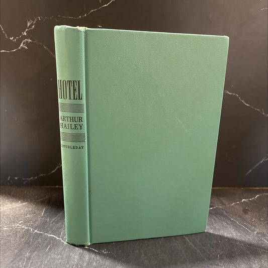 hotel arthur hailey book, by Arthur Hailey, 1965 Hardcover image 1