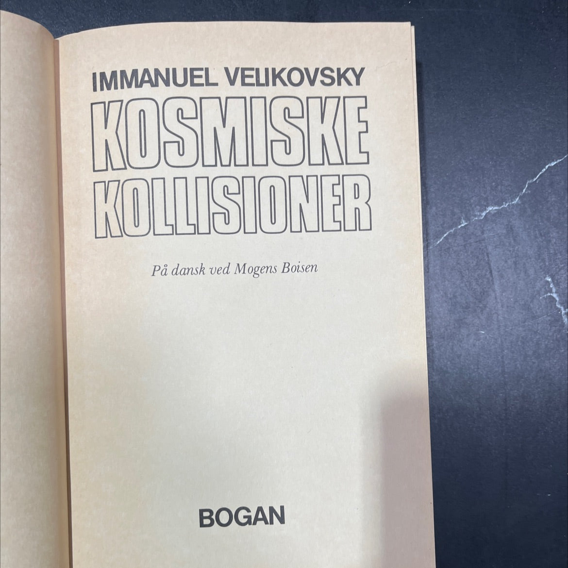 immanuel velikovsky cosmic collisions book, by immanuel velikovsky, 1977 Paperback image 2
