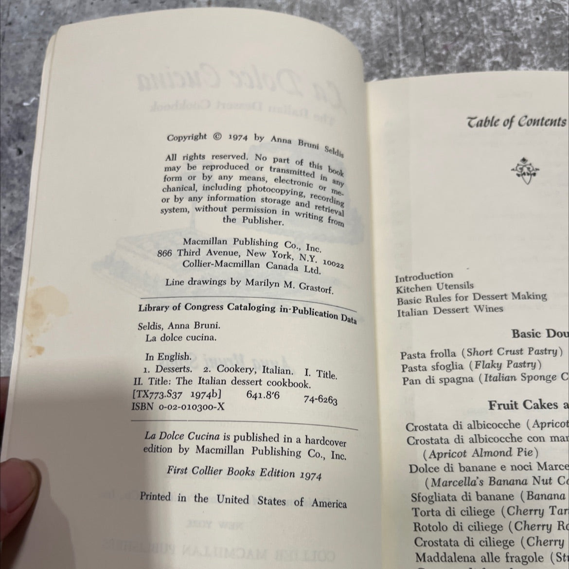 la dolce cucina the italian dessert cookbook book, by anna bruni seldis, 1974 Paperback image 3