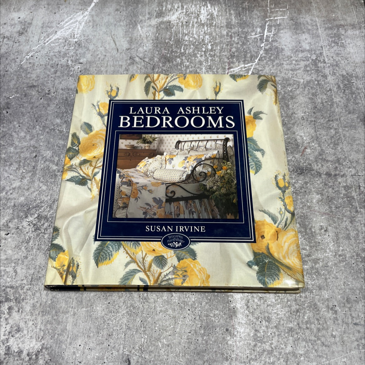 laura ashley bedrooms book, by susan irvine, 1988 Hardcover image 1