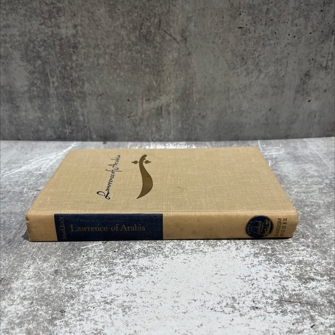 lawrence of arabia book, by alistair maclean, 1962 Hardcover image 4