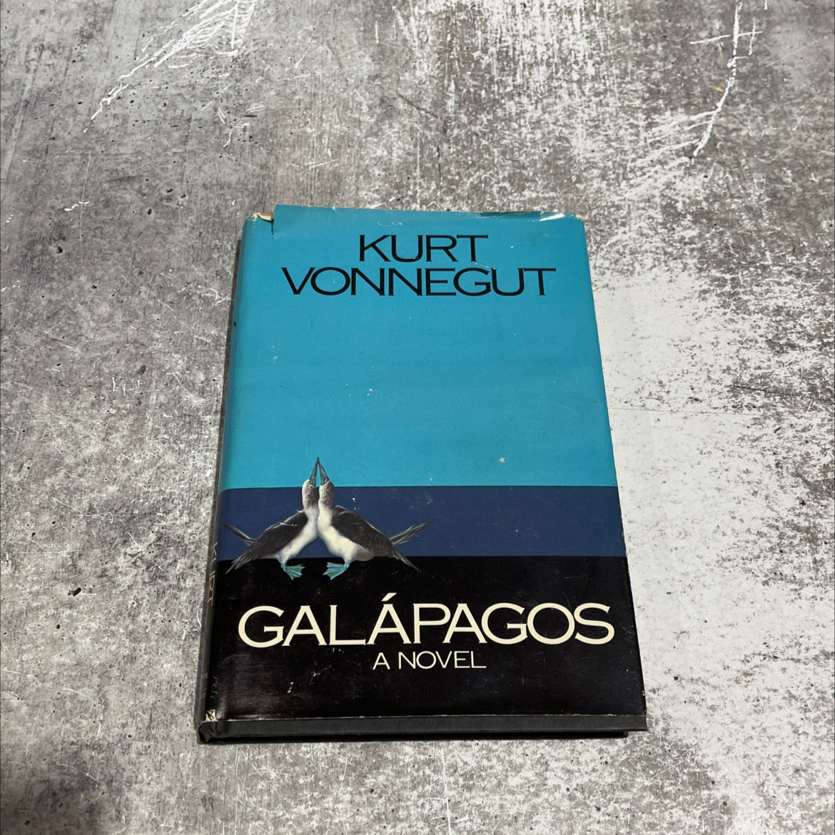lbo a galápagos book, by kurt vonnegut, 1985 Hardcover image 1
