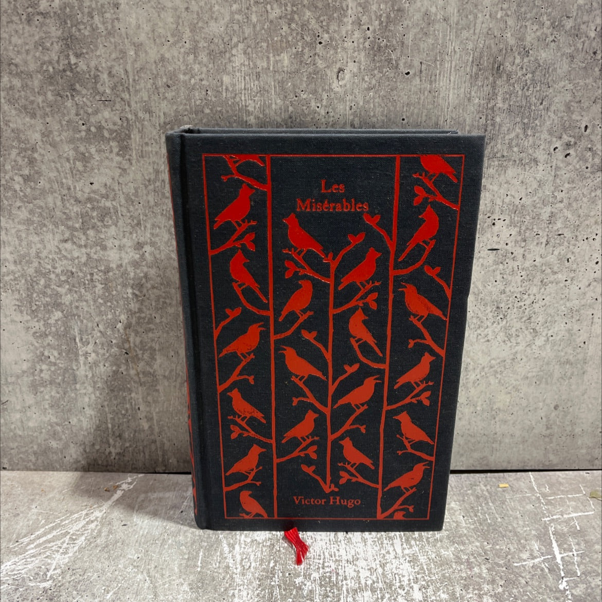 les misérables book, by victor hugo, 2012 Hardcover image 1