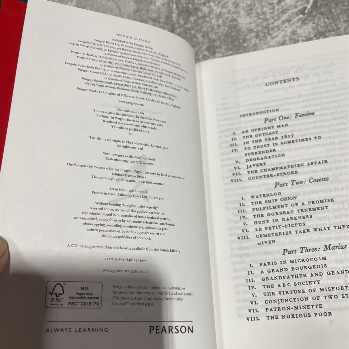 les misérables book, by victor hugo, 2012 Hardcover image 3