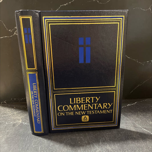 liberty commentary on the new testament book, by Jerry Falwell, D.D., D.Litt., 1978 Hardcover image 1