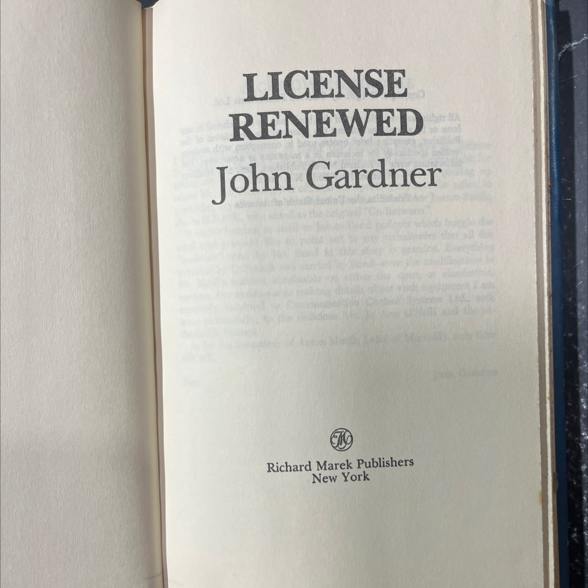 license renewed book, by john gardner, 1981 Hardcover image 2