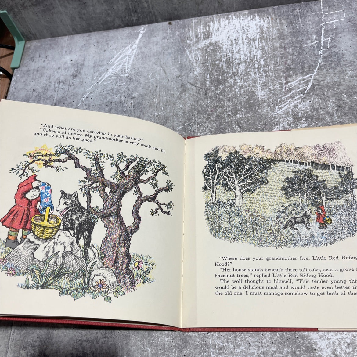 little red riding hood book, by brothers grimm, 1968 Hardcover image 4