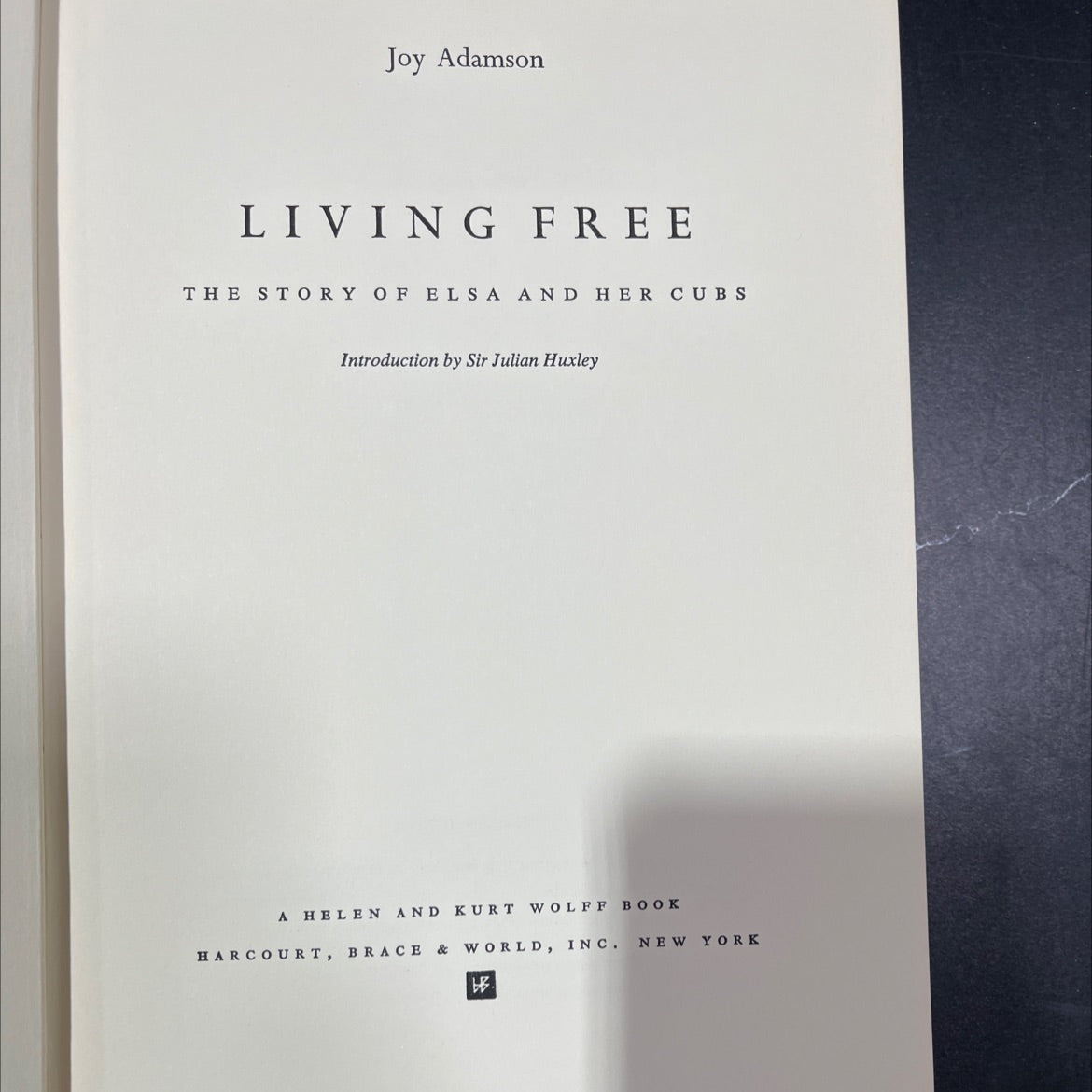 living free the story of elsa and her cubs book, by Joy Adamson, 1961 Hardcover, Vintage image 2