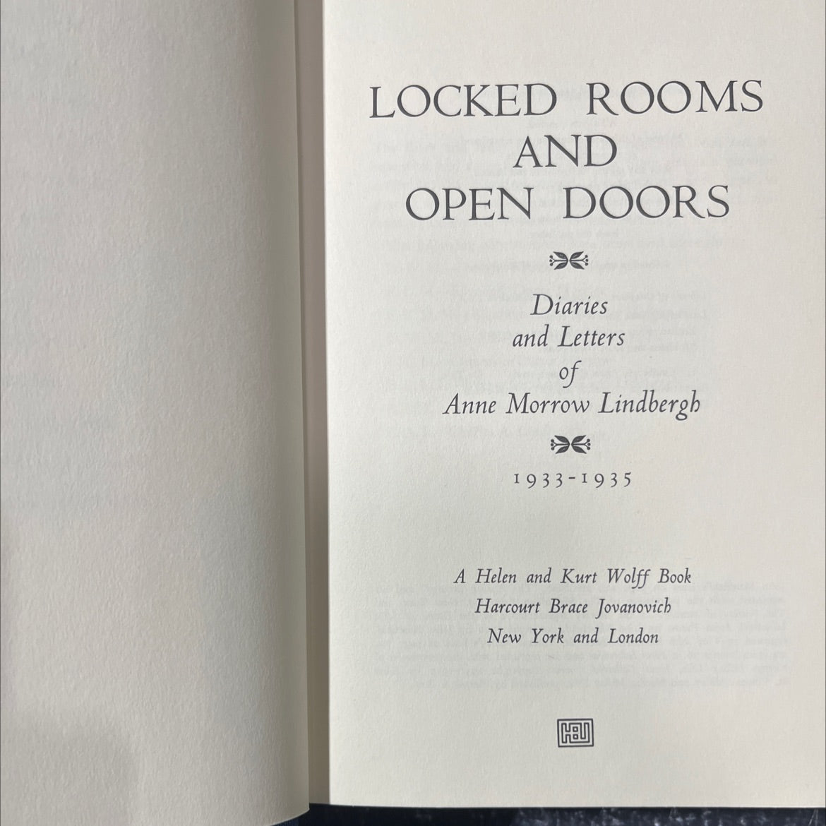 locked rooms and open doors diaries and letters of anne morrow lindbergh 1933-1935 book, by anne morrow lindbergh, 1974 image 2