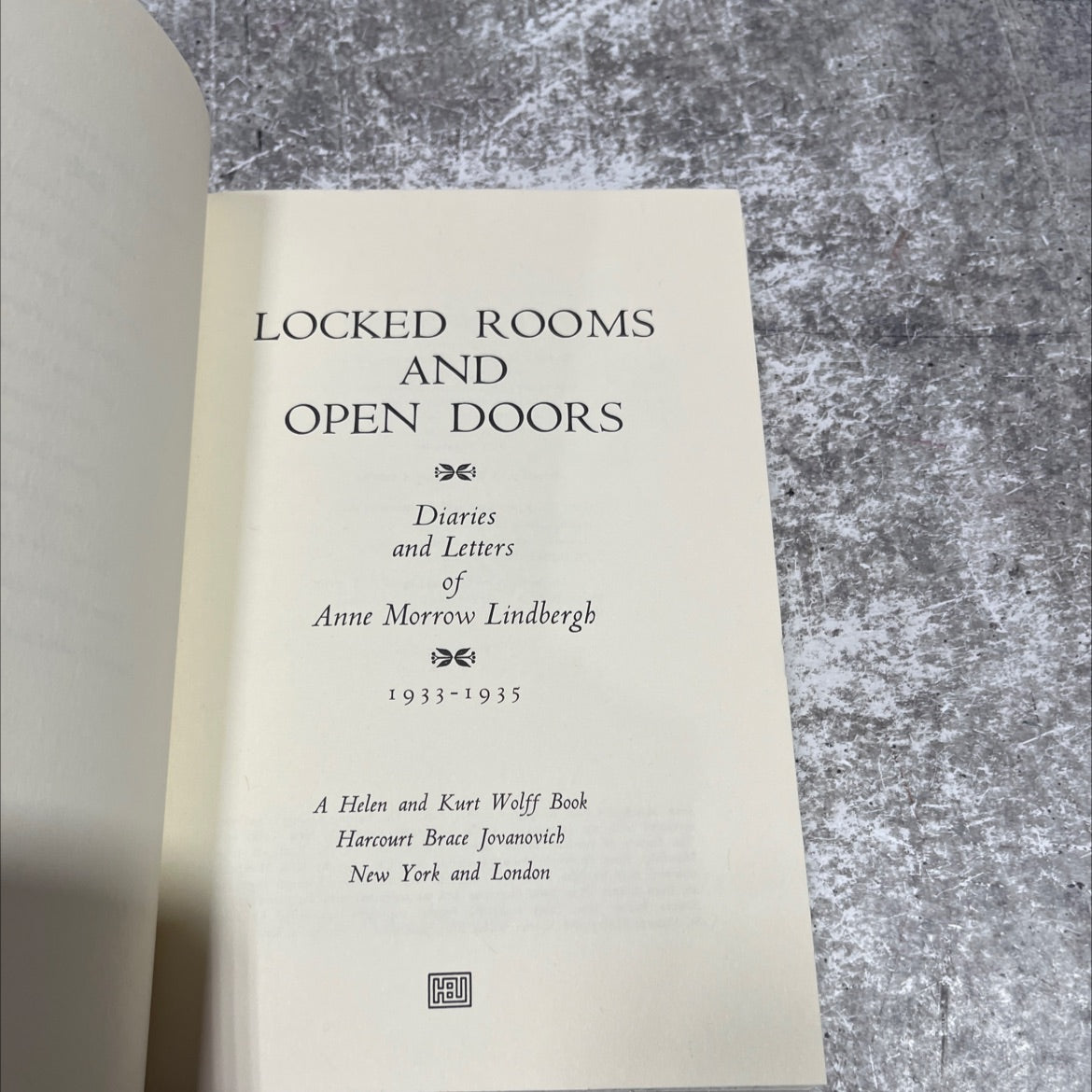 locked rooms and open doors diaries and letters of anne morrow lindbergh 1933-1935 book, by Anne Morrow Lindbergh, 1974 image 2