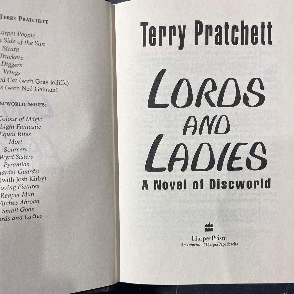 lords and ladies book, by terry pratchett, 1992 Hardcover image 2