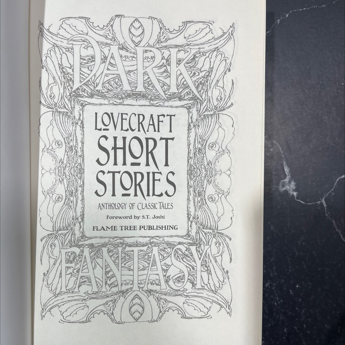 lovecraft short stories anthology of classic tales book, by H.P. Lovecraft, 2018 Hardcover image 2