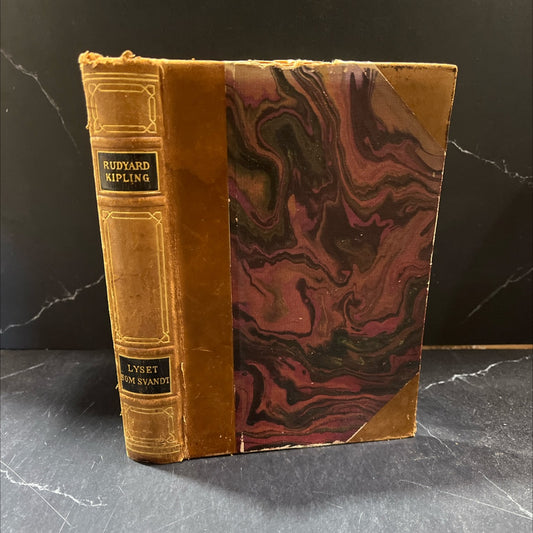 lyset som svandt book, by rudyard kipling, 1928 Leather image 1