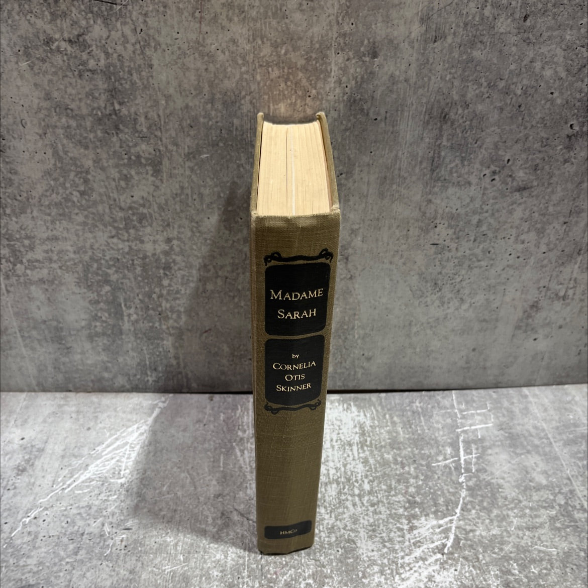 madame sarah book, by Cornelia Otis Skinner, 1967 Hardcover image 4