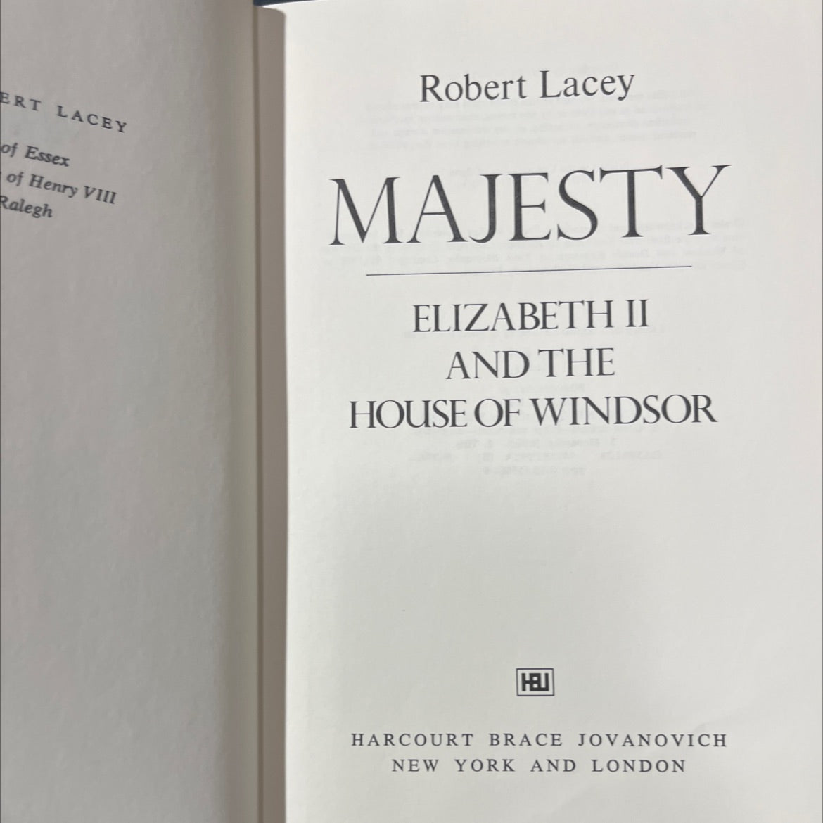 majesty book, by Robert Lacey, 1977 Hardcover image 2