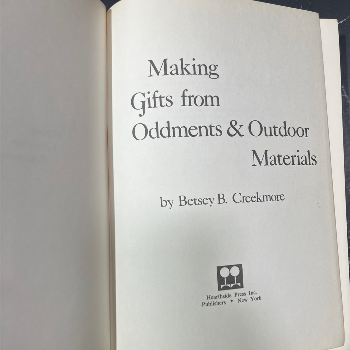 making gifts from oddments & outdoor materials book, by betsey b. creekmore, 1970 Hardcover image 2