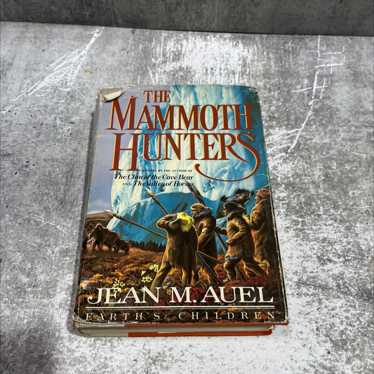 mammoth hunters book, by jean m. auel, 1985 Hardcover image 1