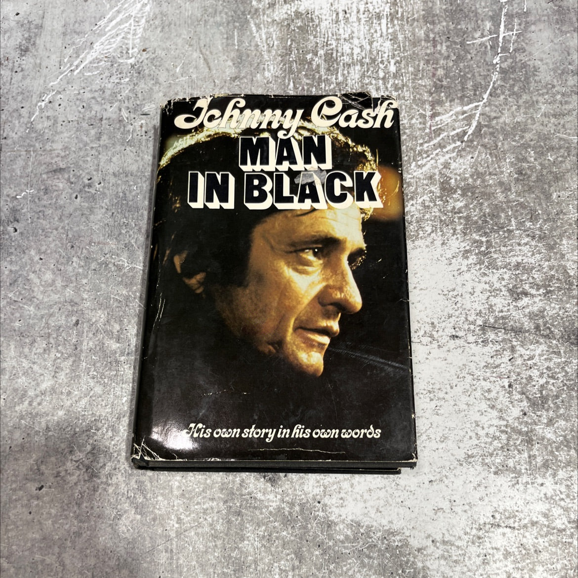 man in black book, by Johnny Cash, 1975 Hardcover image 1