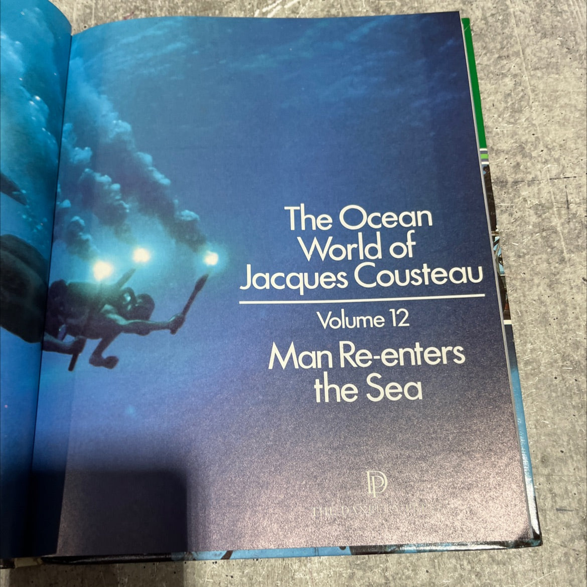 man re-enters the sea book, by Jacques Yves Cousteau, 1975 Hardcover image 2