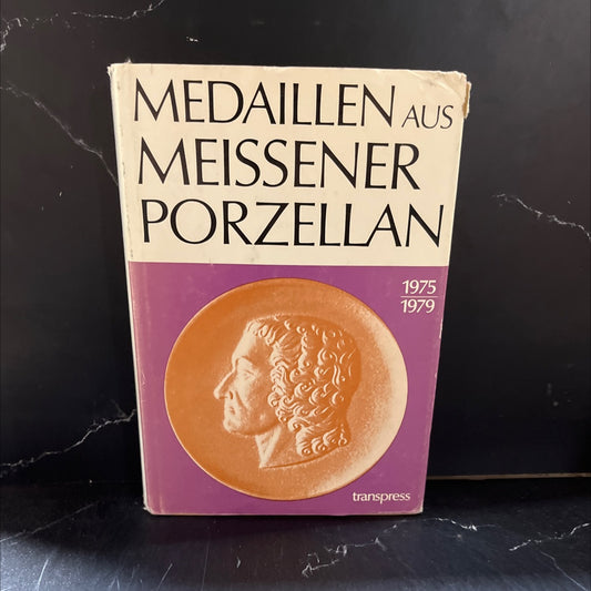 medallions from meissen porcelain book, by Karl-Heinz Weigelt, Sieglinde Weigelt, 1983 Hardcover image 1