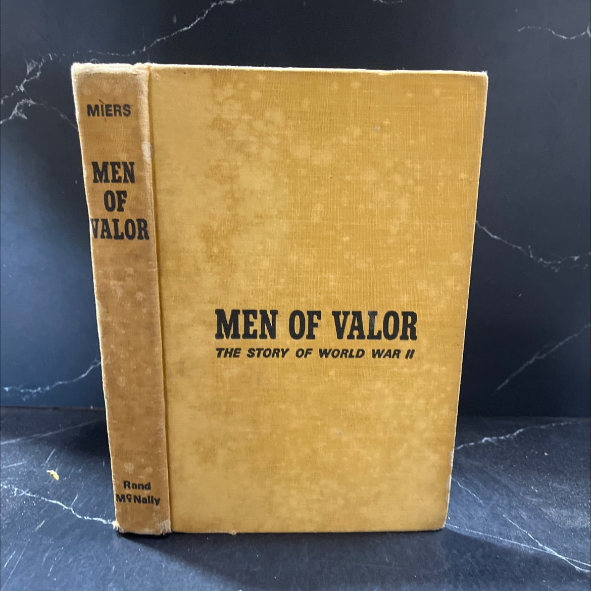 men of valor the story of world war ii book, by earl schenck miers, 1965 Hardcover image 1