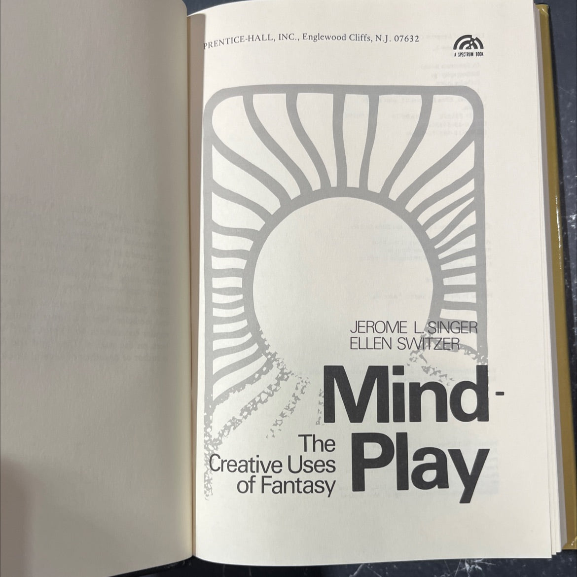 mind the creative uses of fantasy play book, by jerome l. singer, ellen switzer, 1980 Hardcover image 2