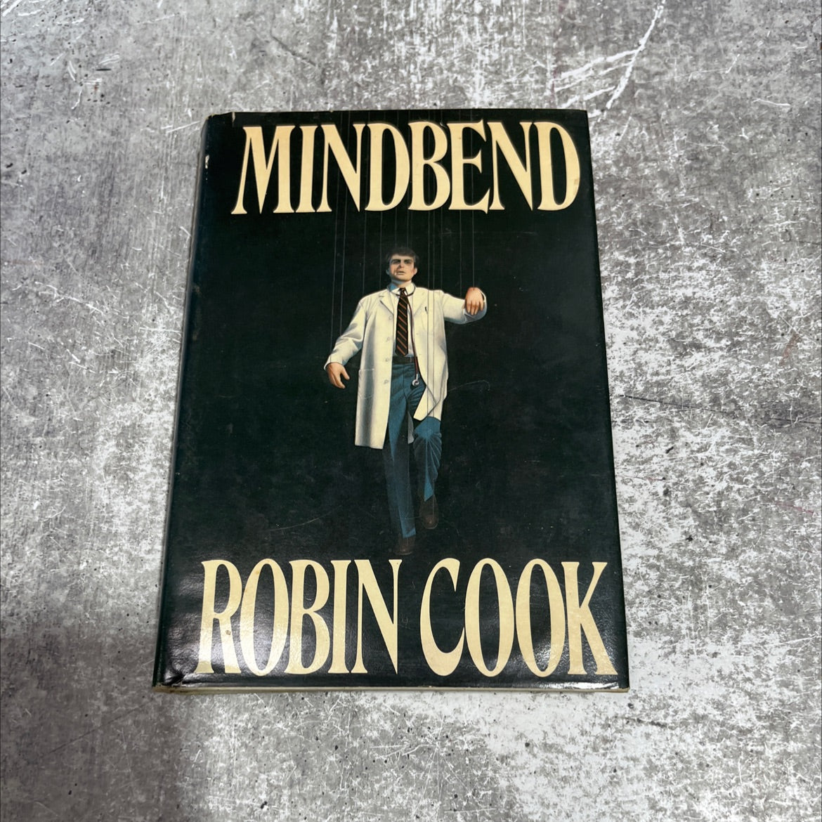 mindbend book, by robin cook, 1985 Hardcover image 1