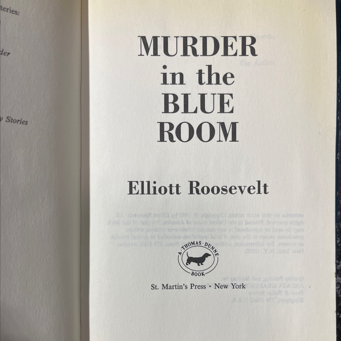 murder in the blue room book, by Elliott Roosevelt, 1990 Hardcover image 2