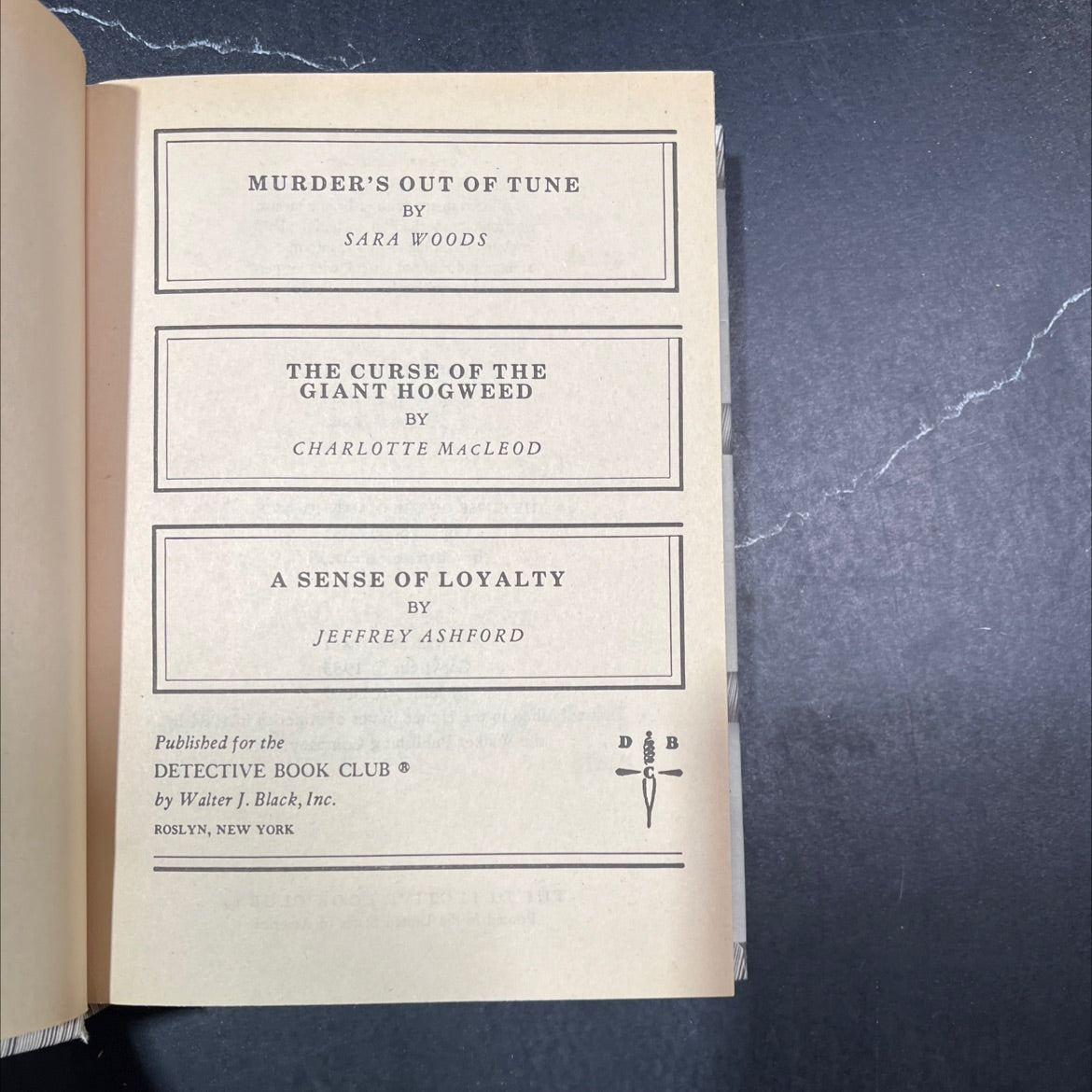murder's out of tune book, by sara woods, 1984 Hardcover image 2