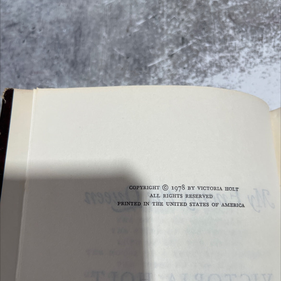 my enemy the queen book, by victoria holt, 1978 Hardcover image 3