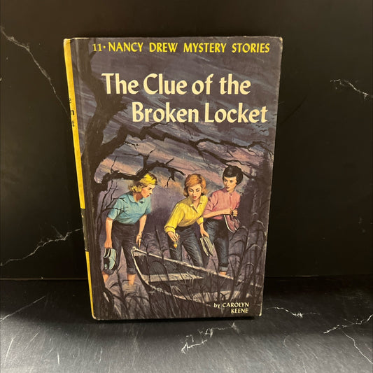 nancy drew mystery stories the clue of the broken locket book, by carolyn keene, 1965 Hardcover image 1
