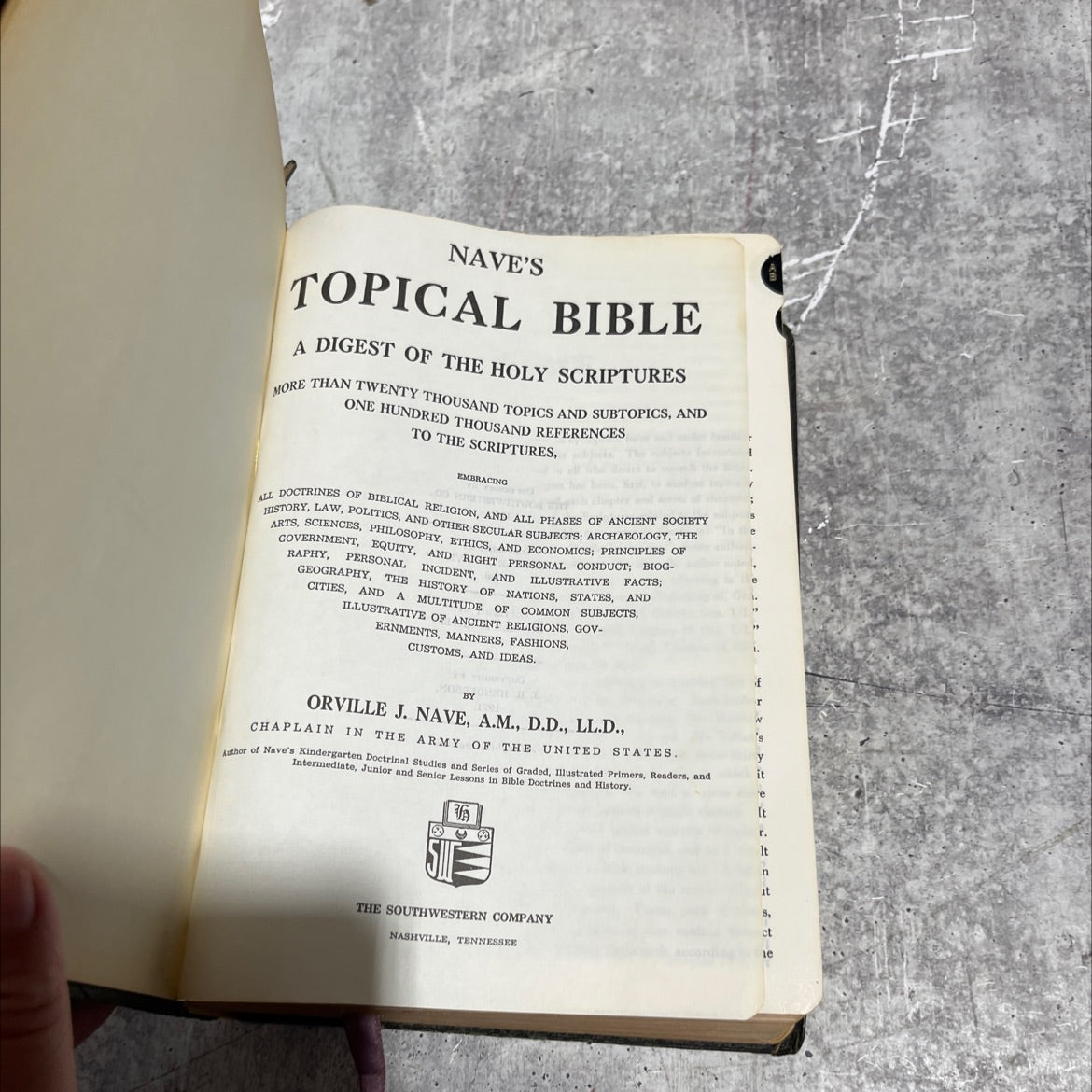 nave's topical bible a digest of the holy scriptures book, by orville j. nave, 1962 Leather image 2