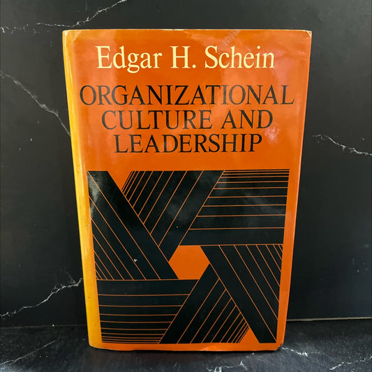 organizational culture and leadership a dynamic view book, by Edgar H. Schein, 1986 Hardcover image 1