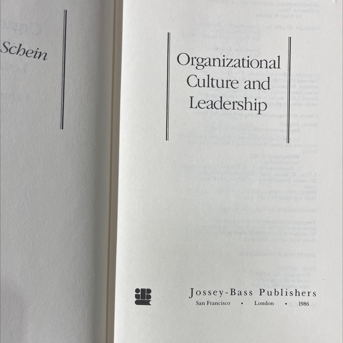 organizational culture and leadership a dynamic view book, by Edgar H. Schein, 1986 Hardcover image 2