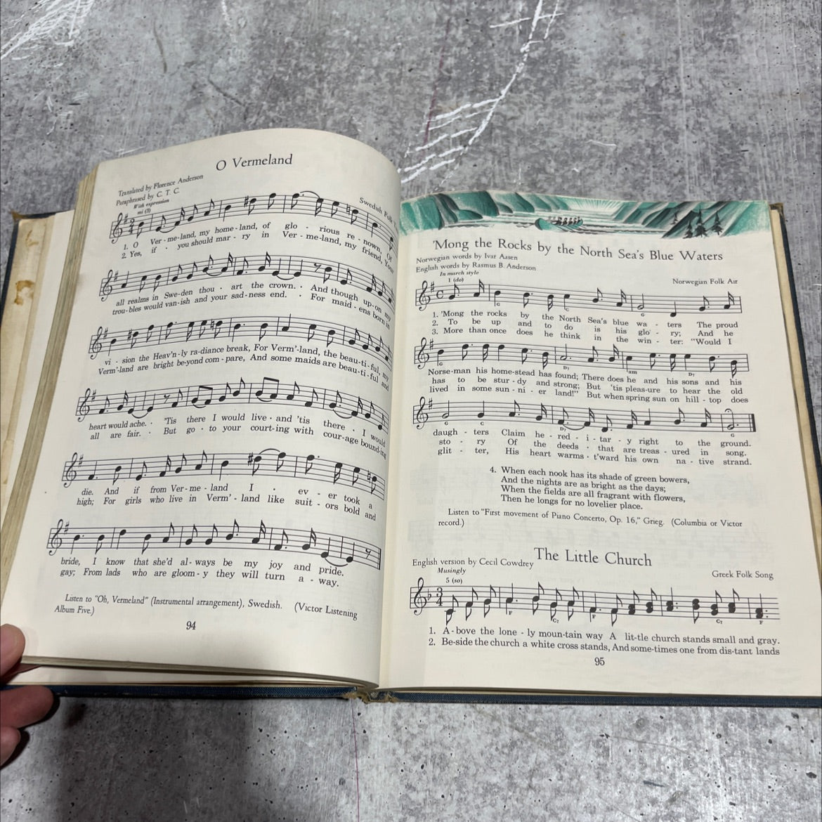 our singing world's singing in harmony book, by lilla belle pitts, mabelle glenn, lorraine e. watters, 1957 Hardcover image 4