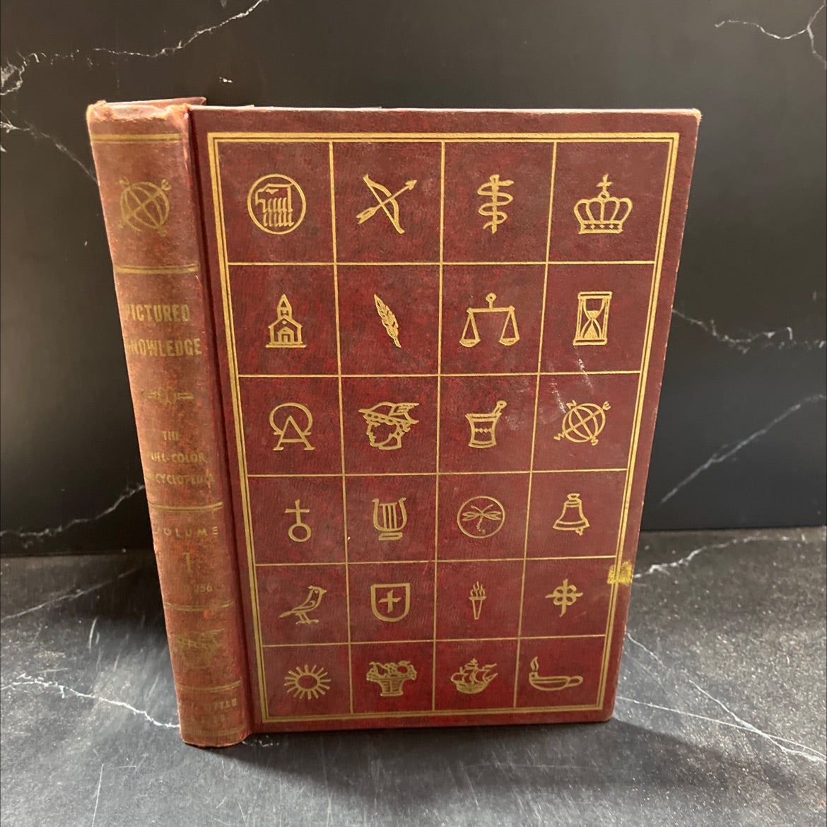 pictured knowledge the full-color illustrated encyclopedia for the family book, by Franklin Dunham, 1957 Hardcover image 1