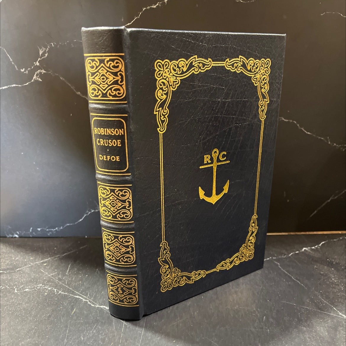 poor crusoe the life & strange surprising adventures of robinson crusoe of york, mariner book, by Daniel Defoe, 1976 image 1