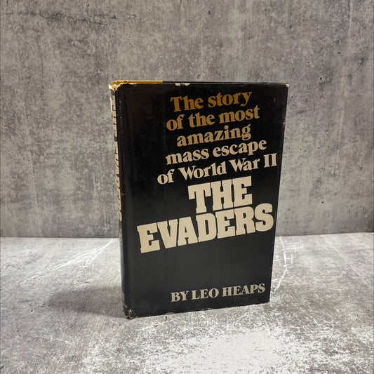 ps on the evaders book, by leo heaps, 1976 Hardcover image 1