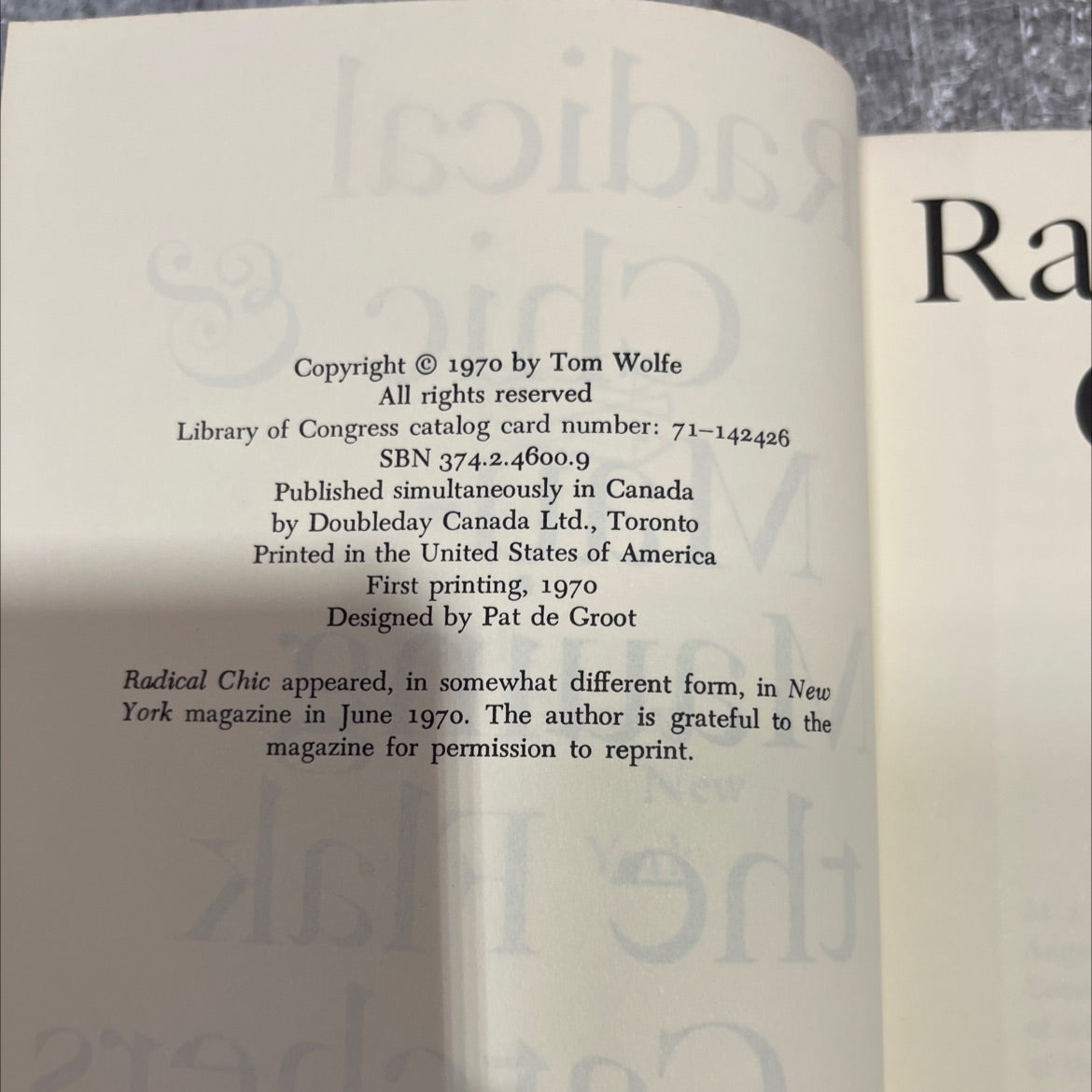 radical chic & mau-mauing the flak catchers book, by Tom Wolfe, 1970 Hardcover image 3