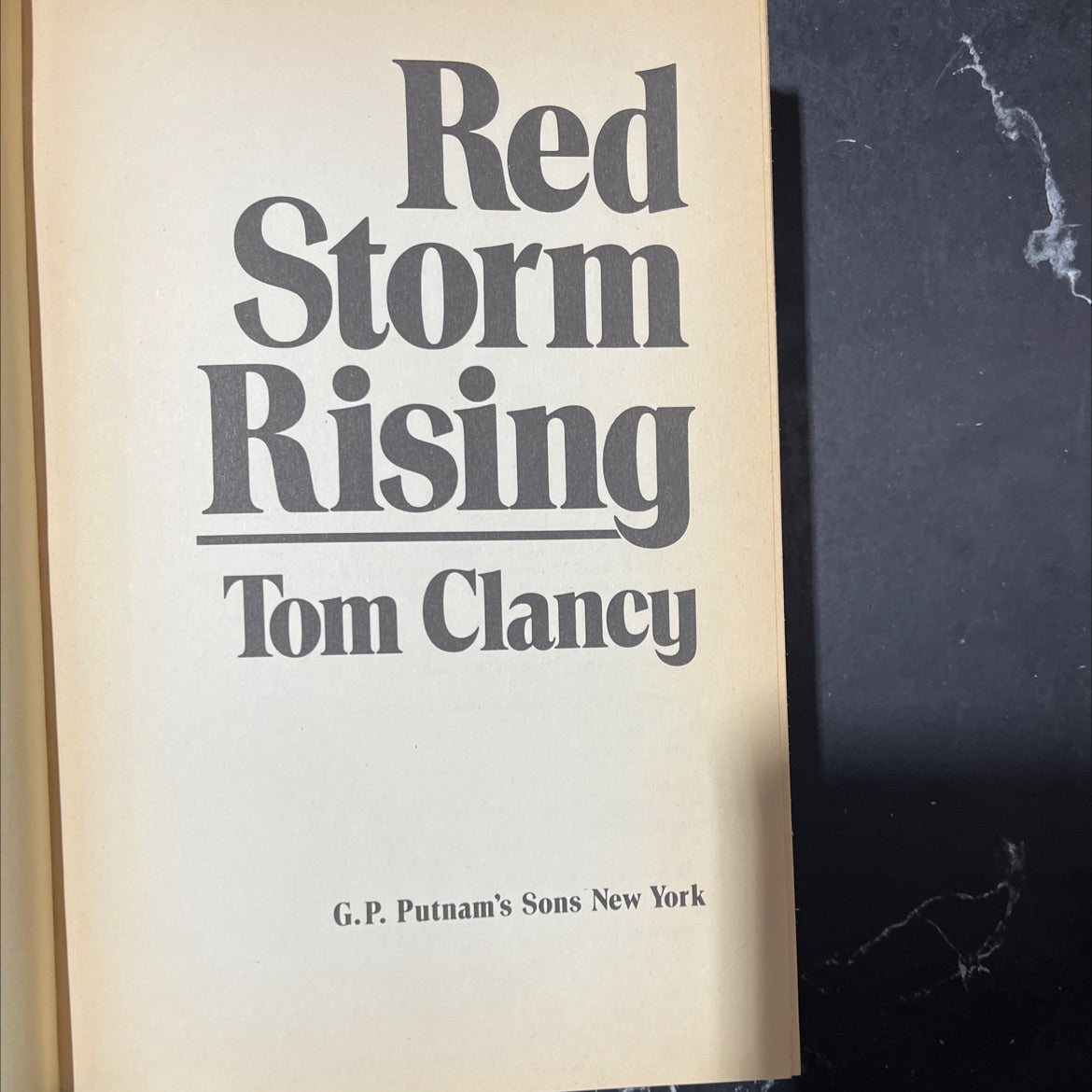 SIGNED red storm rising book, by Tom Clancy, 1986 Hardcover image 2