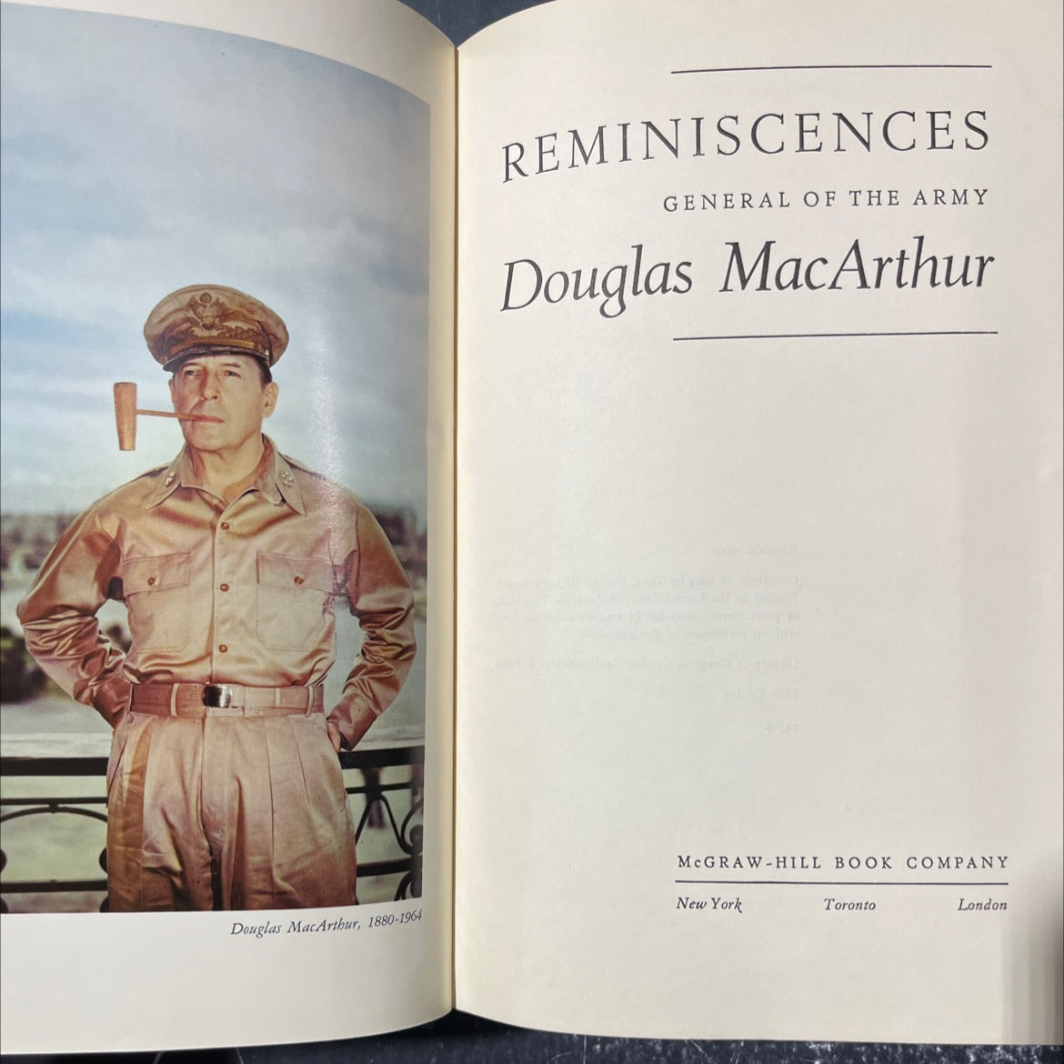 reminiscences book, by douglas macarthur, 1964 Hardcover image 2
