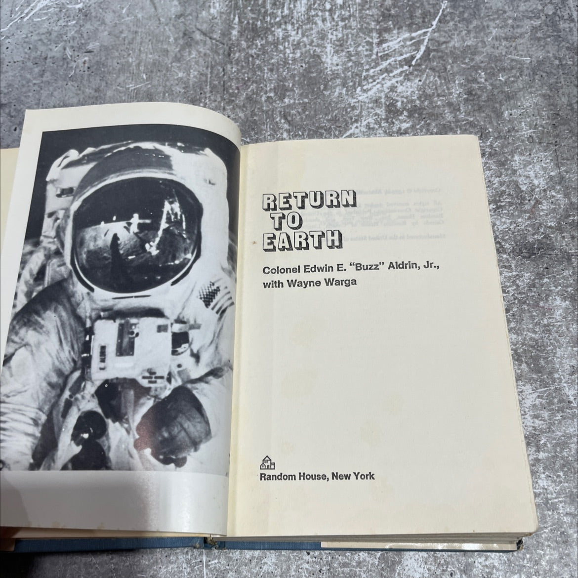 return to earth book, by colonel edwin e. \"buzz\" aldrin, jr., with wayne warga, 1973 Hardcover image 2