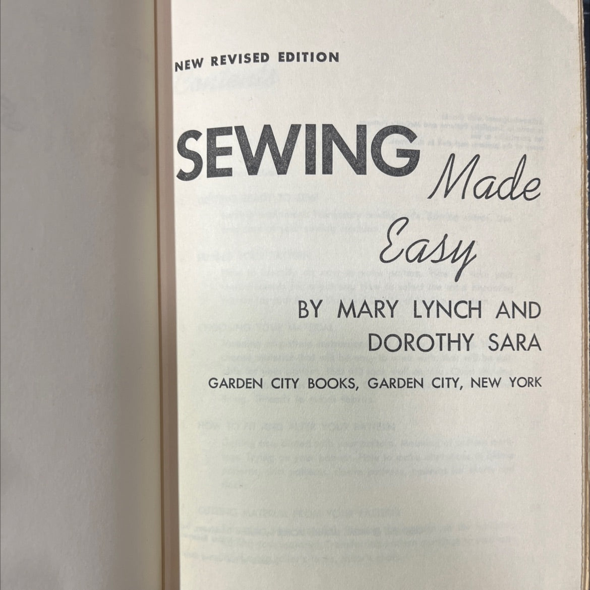 sewing made easy book, by mary lynch and dorothy sara, 1960 Hardcover image 2