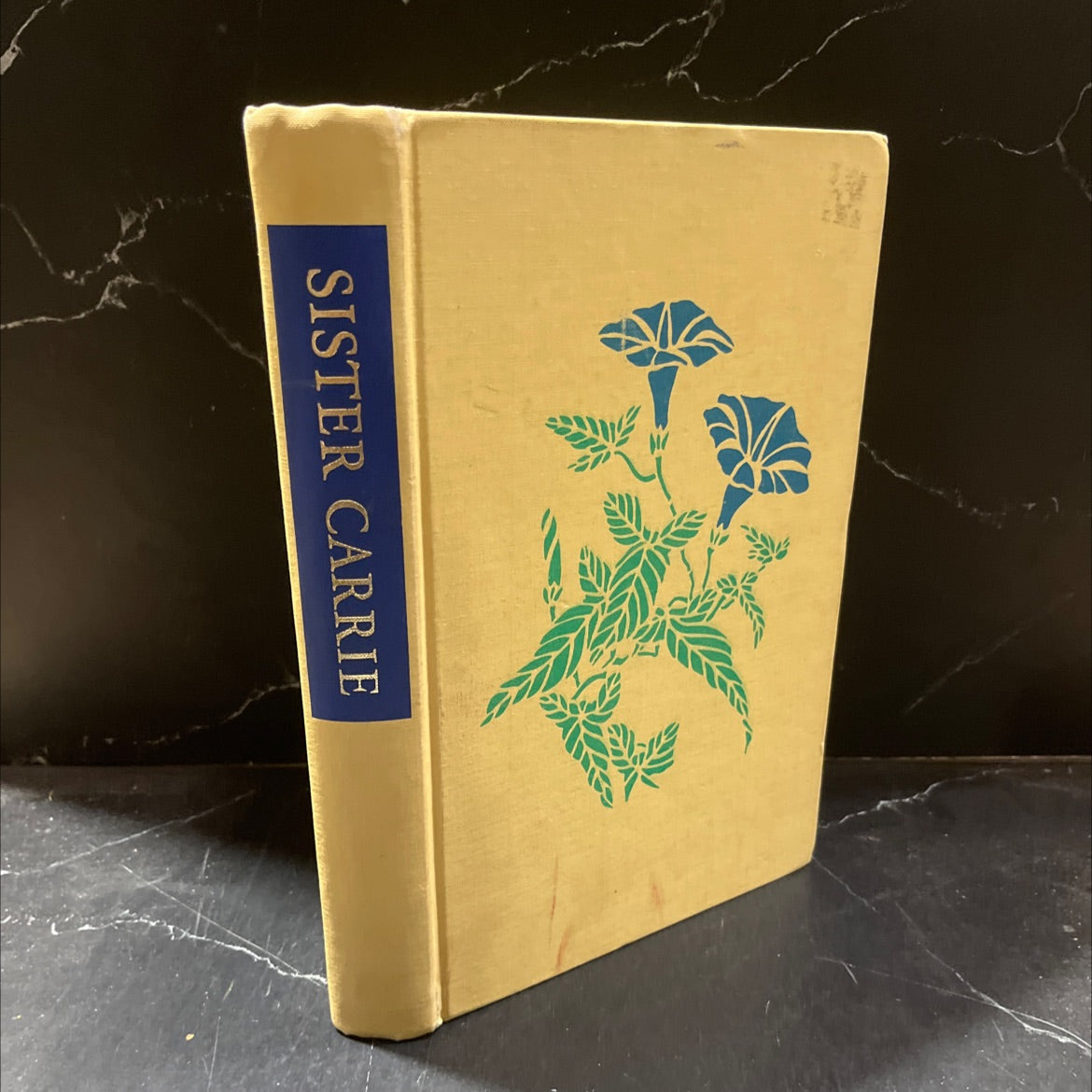 sister carrie book, by theodore dreiser, 1967 Hardcover image 1