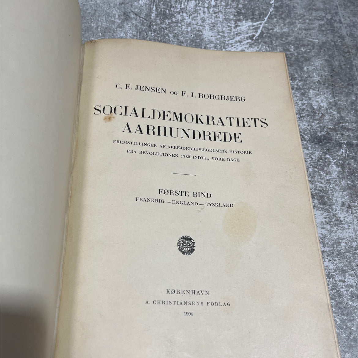 social democracy's century representations of the workers' movement history from the revolution 1789 to our days volume image 2