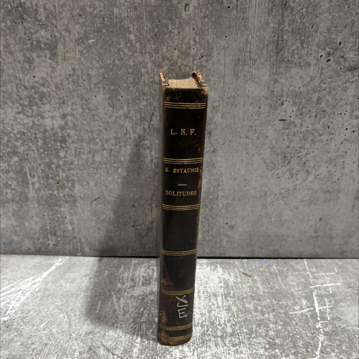 solitudes book, by édouard estaunié, 1917 Leather image 4