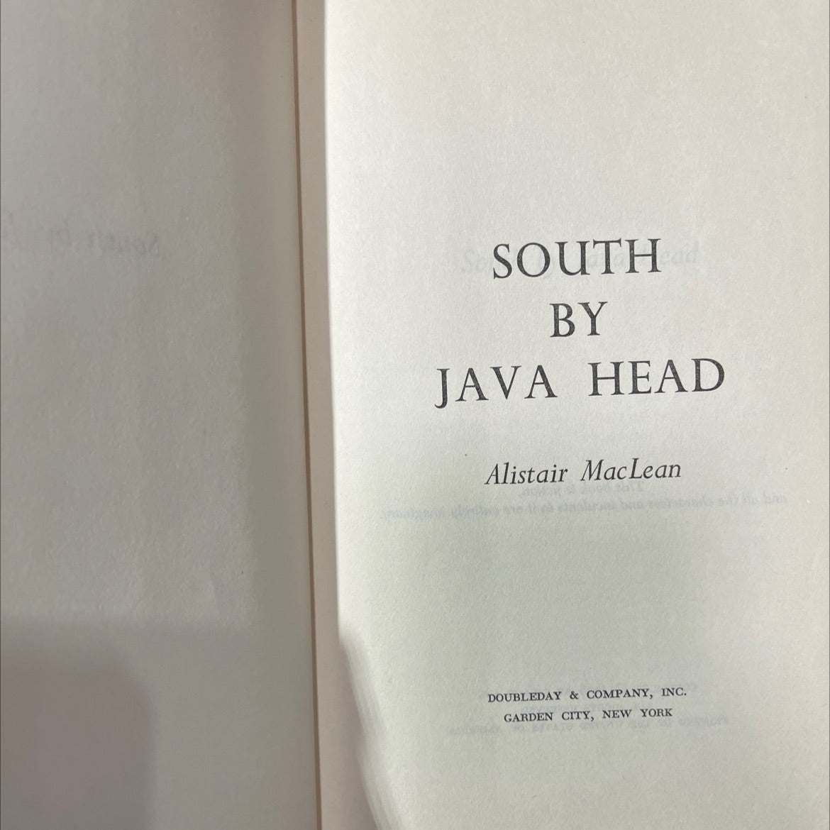 south by java head book, by Alistair MacLean, 1958 Hardcover image 2