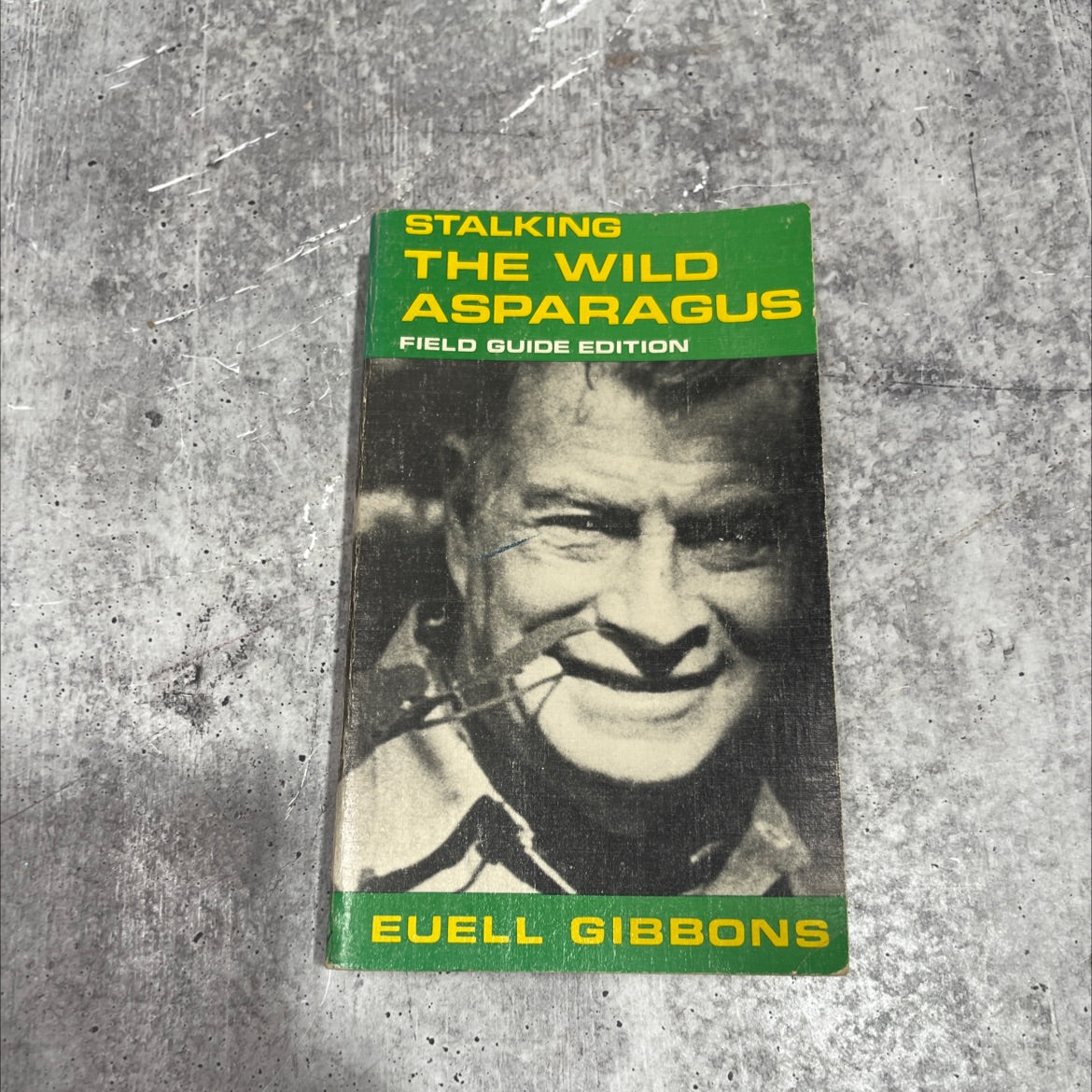 stalking the wild asparagus book, by euell gibbons, 1970 Paperback image 1